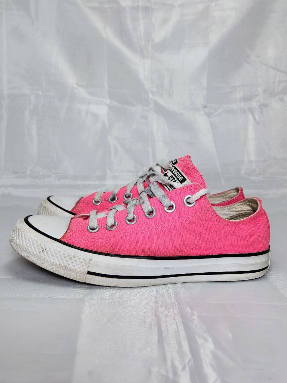 Converse Chuck Taylor All Star Low Top Sneakers Hot Pink Women 7
